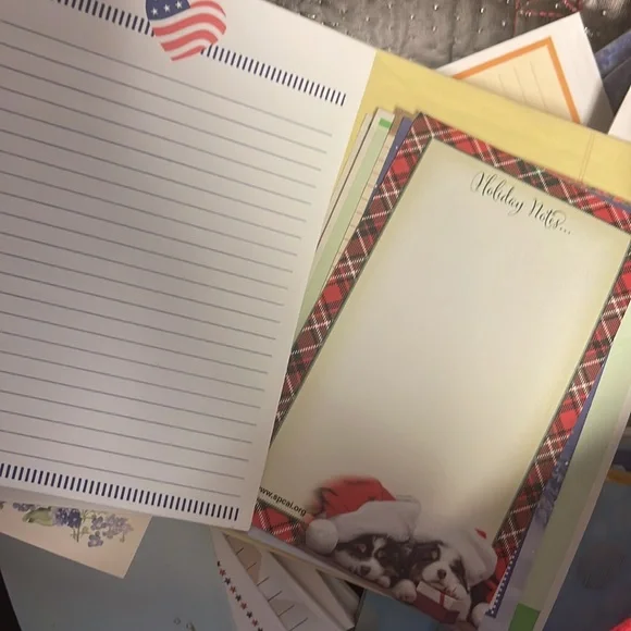 Bundle of 10 random notepads 🦋 🐱 🐶 🇺🇸 🎄 - Picture 12 of 13